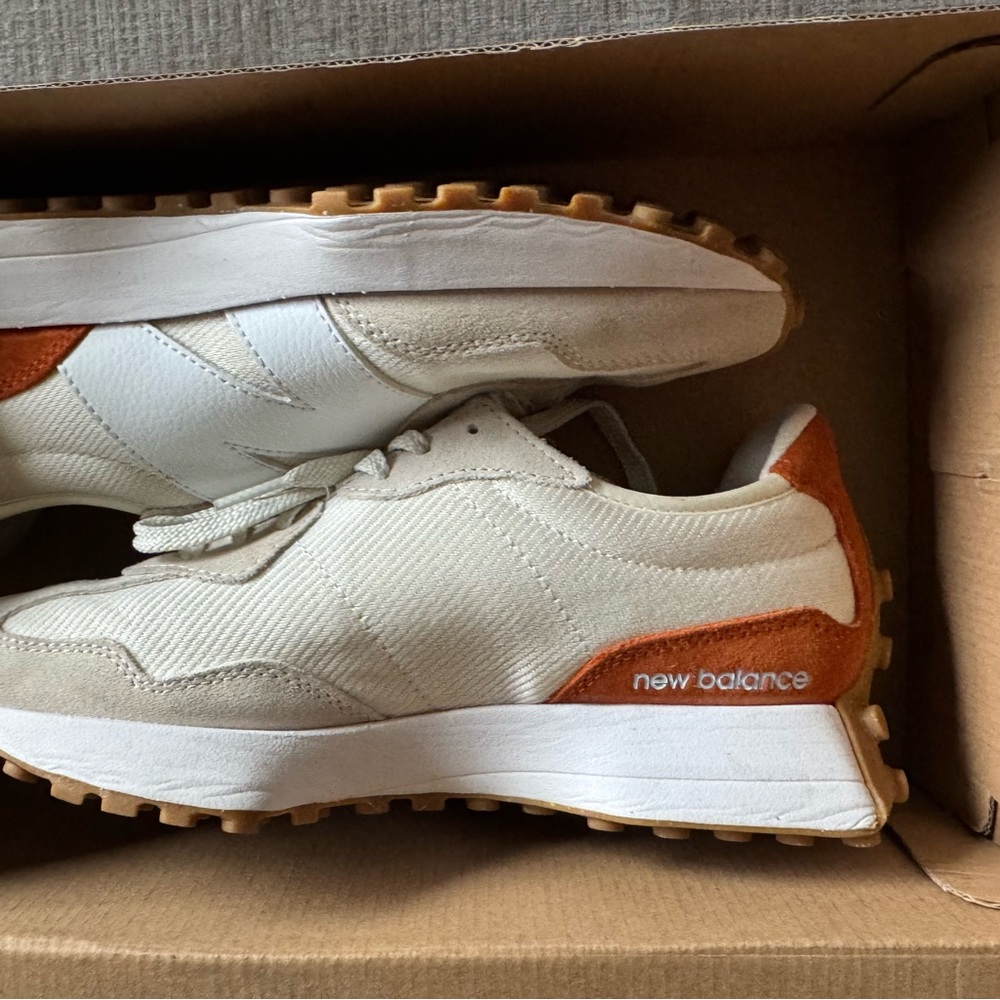 New Balance Women's 327 Sneakers